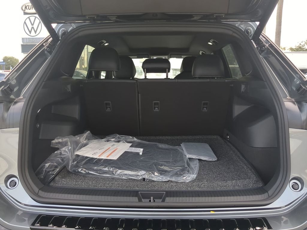 2025 Volkswagen Tiguan SE R-LINE BLACK - Photo 9