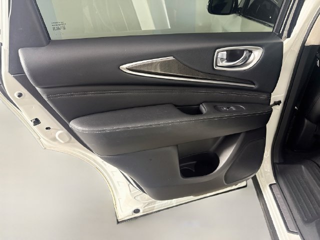 Used 2019 Majestic White INFINITI PURE image 22