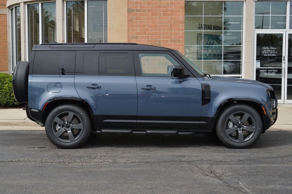 New 2026 Tasman Blue Land Rover X-Dynamic SE image 7