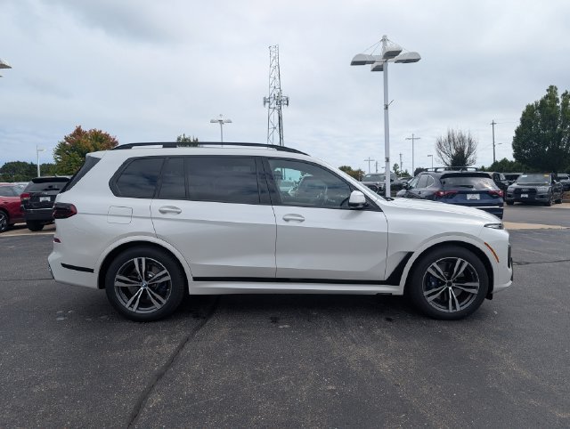 Certified Used 2026 Mineral White Metallic BMW xDrive40i image 7