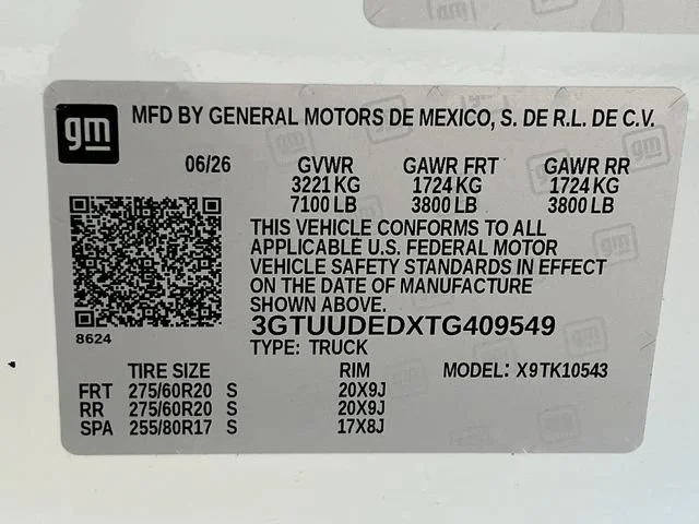 New 2026 Summit White GMC SLT image 20