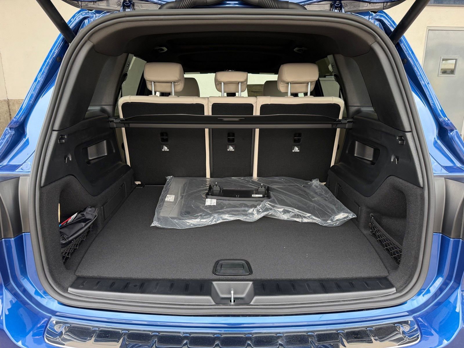 New 2026 Starling Blue Metallic Mercedes-Benz GLB 250 image 45