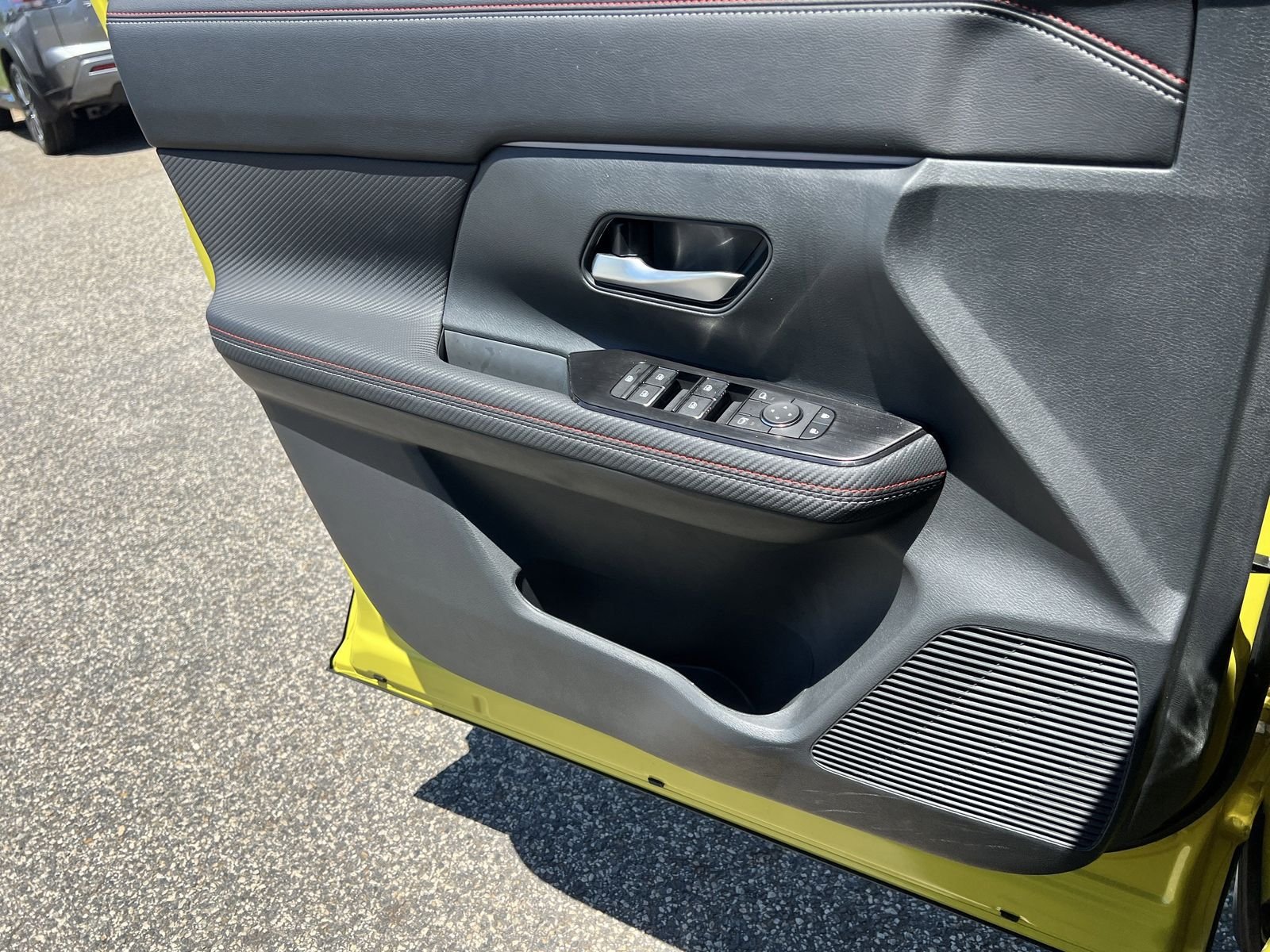 Certified Used 2025 Yellow Nissan SR image 13