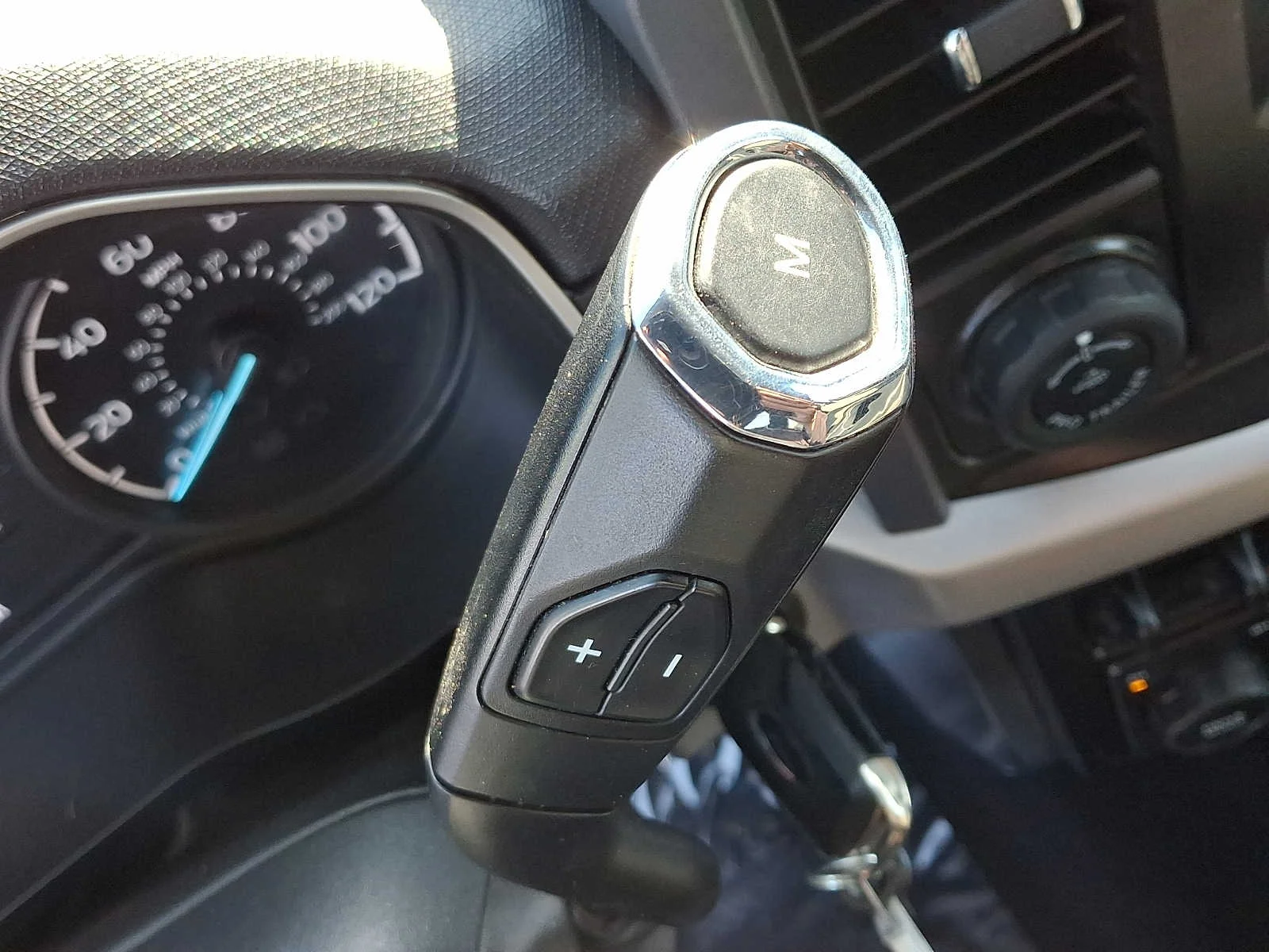 Used 2023 Iconic Silver Metallic Ford XLT image 14