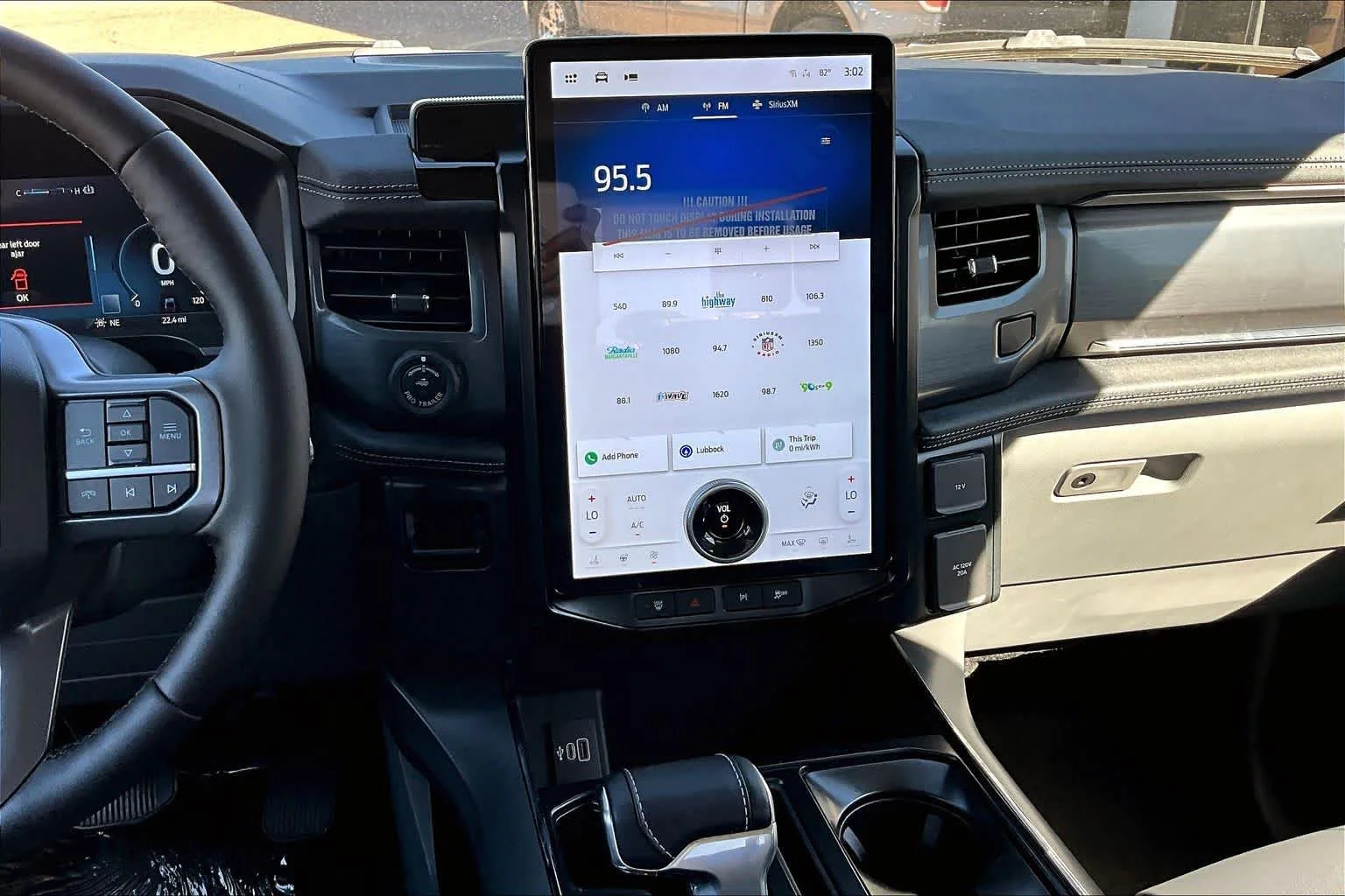 2025 Ford F-150 Lightning Flash - Photo 6
