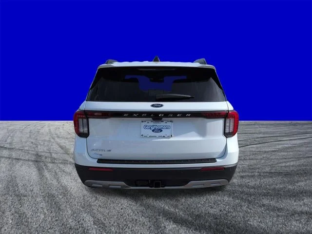New 2026 Star White Metallic Tri-Coat Ford Active image 5