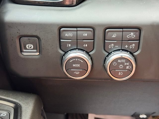 Used 2024 Summit White GMC AT4 image 34