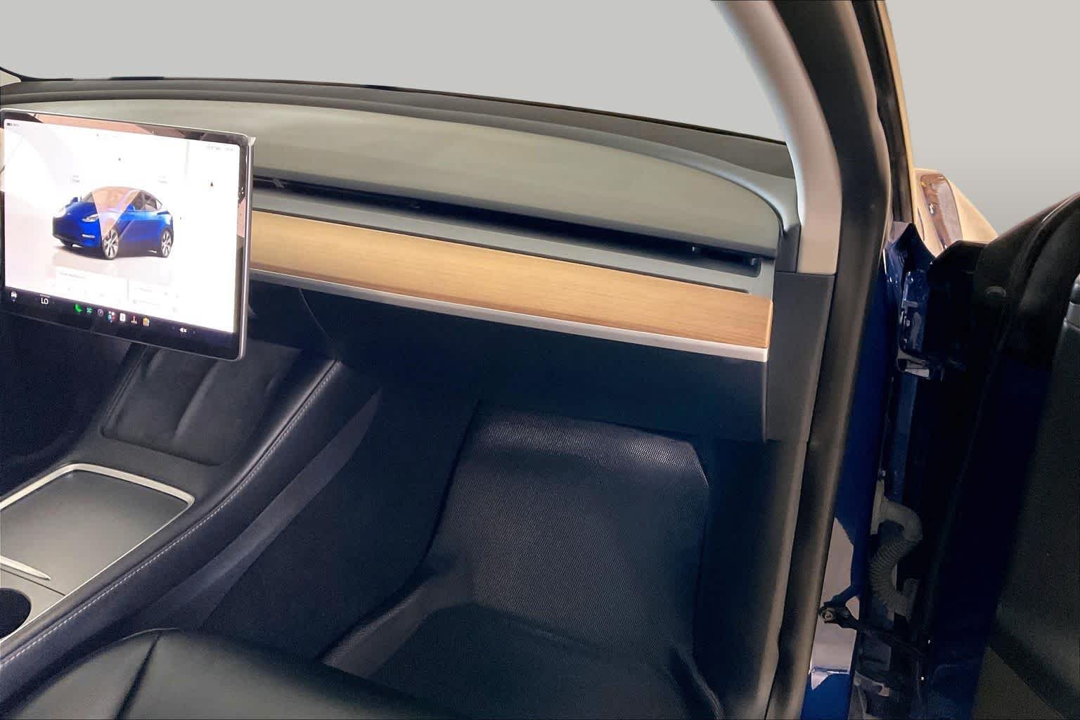 Used 2023 Deep Blue Metallic Tesla  image 16