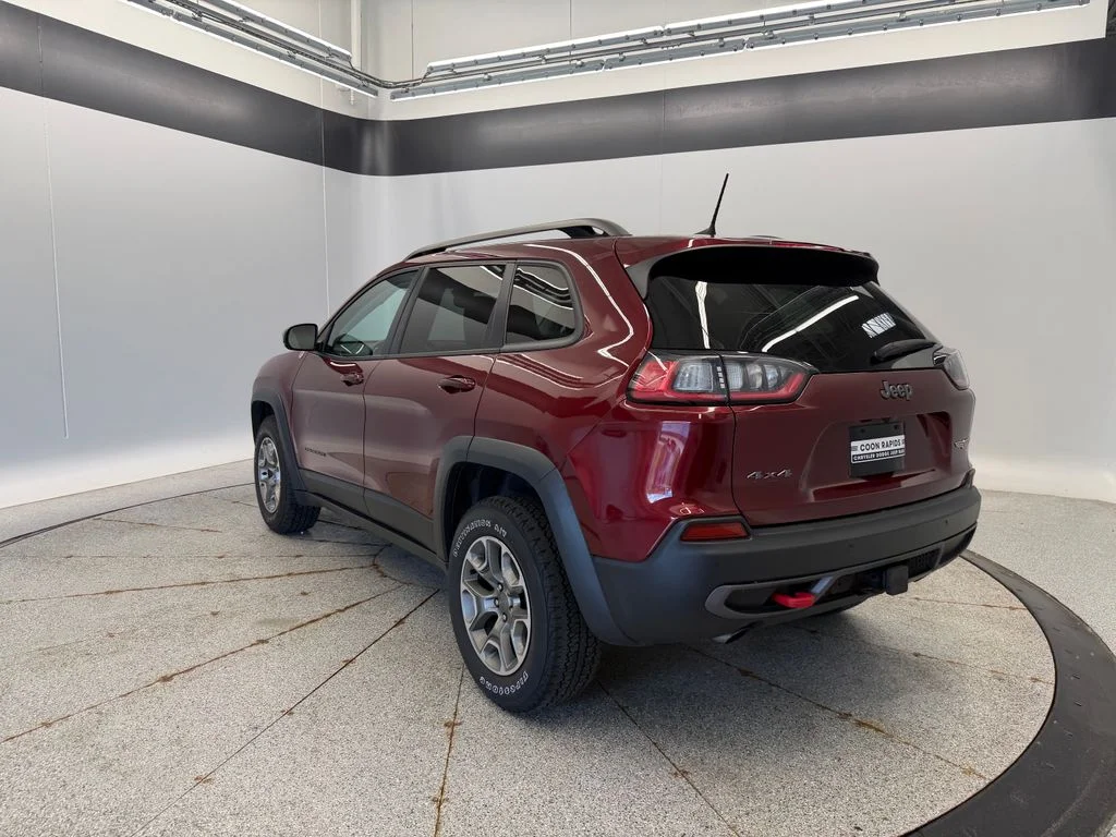 Used 2020 Red Jeep Trailhawk image 4