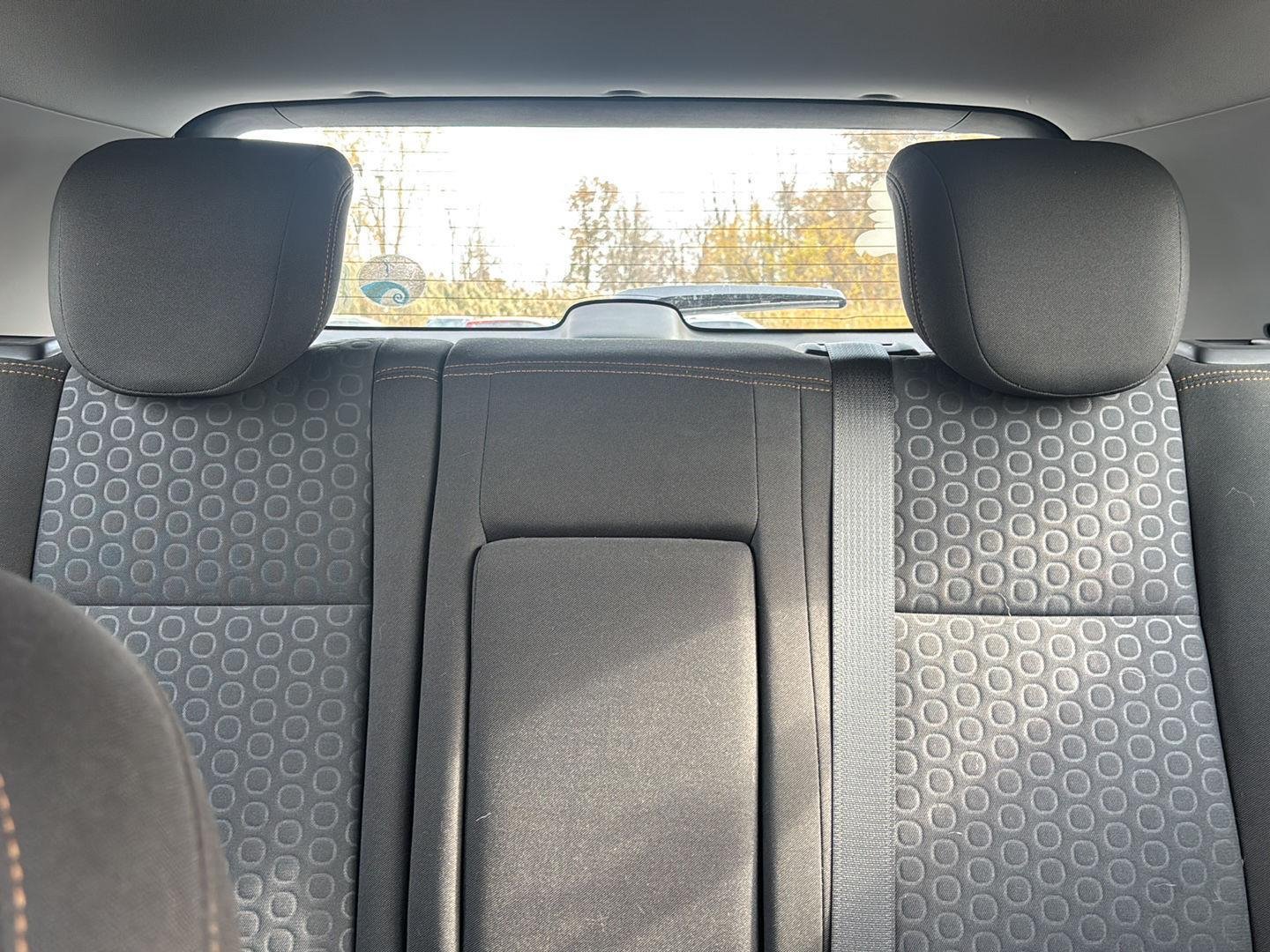 Used 2020 Wh Chevrolet  image 15