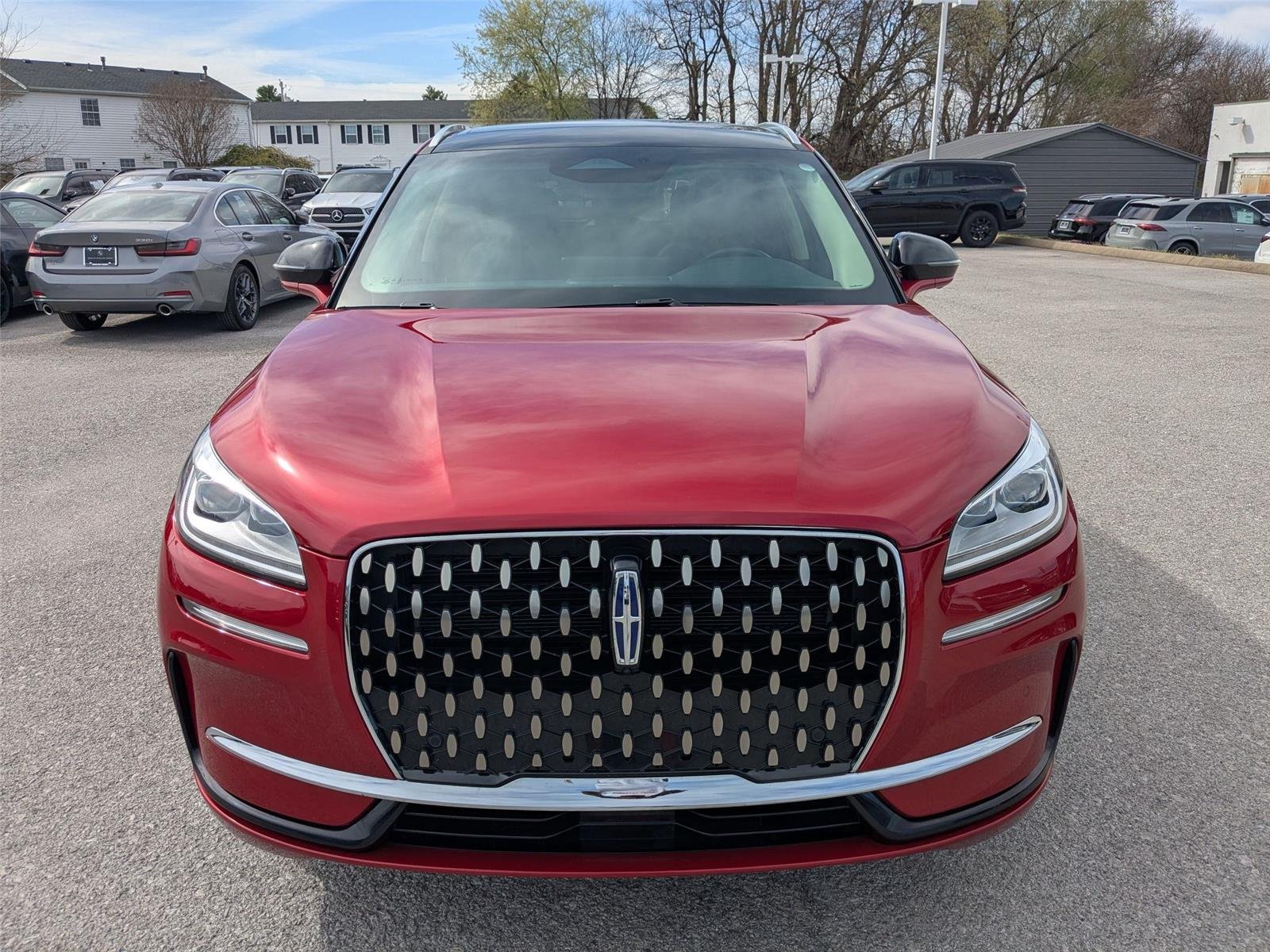 Used 2024 Red Carpet Metallic Tinted Clearcoat Lincoln Grand Touring image 2