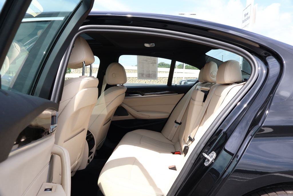 Used 2023 Black BMW i image 39