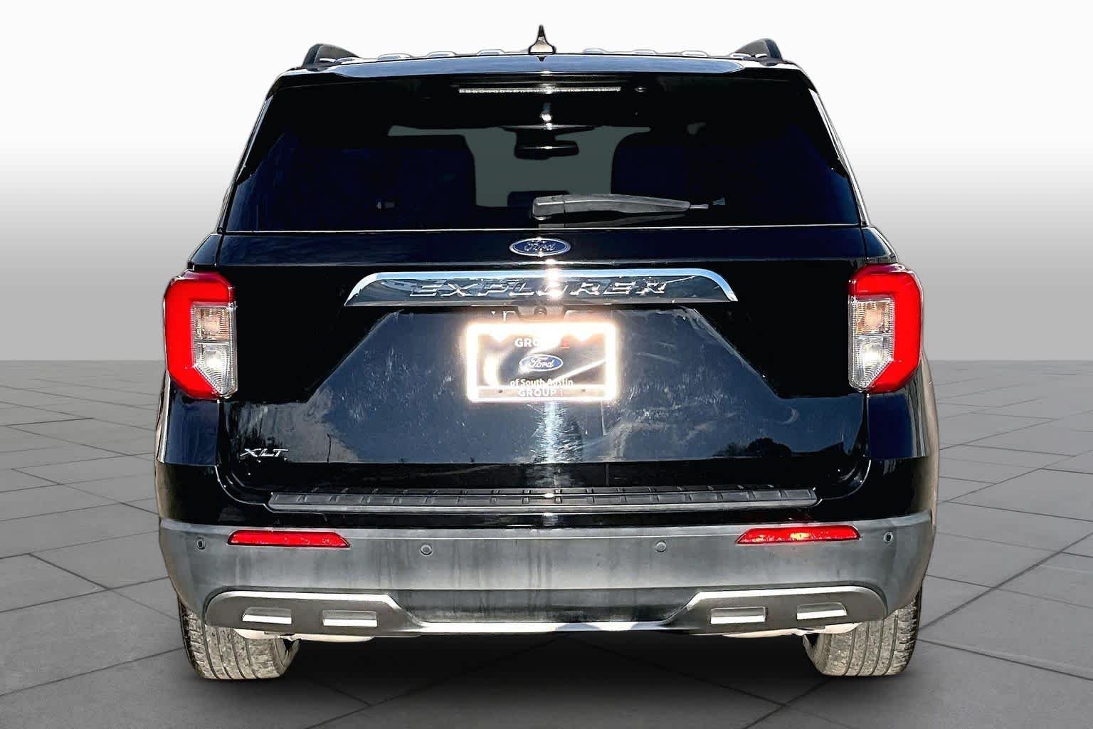 Used 2023 Agate Black Metallic Ford XLT image 8