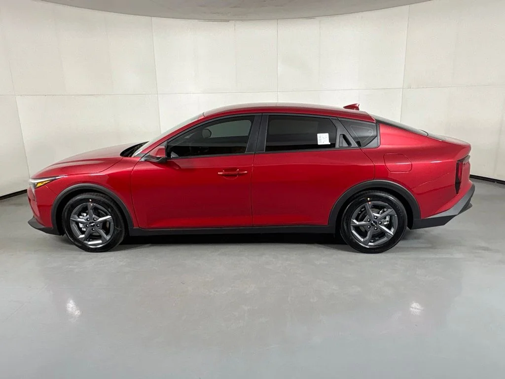 New 2026 Currant Red Kia LXS image 5