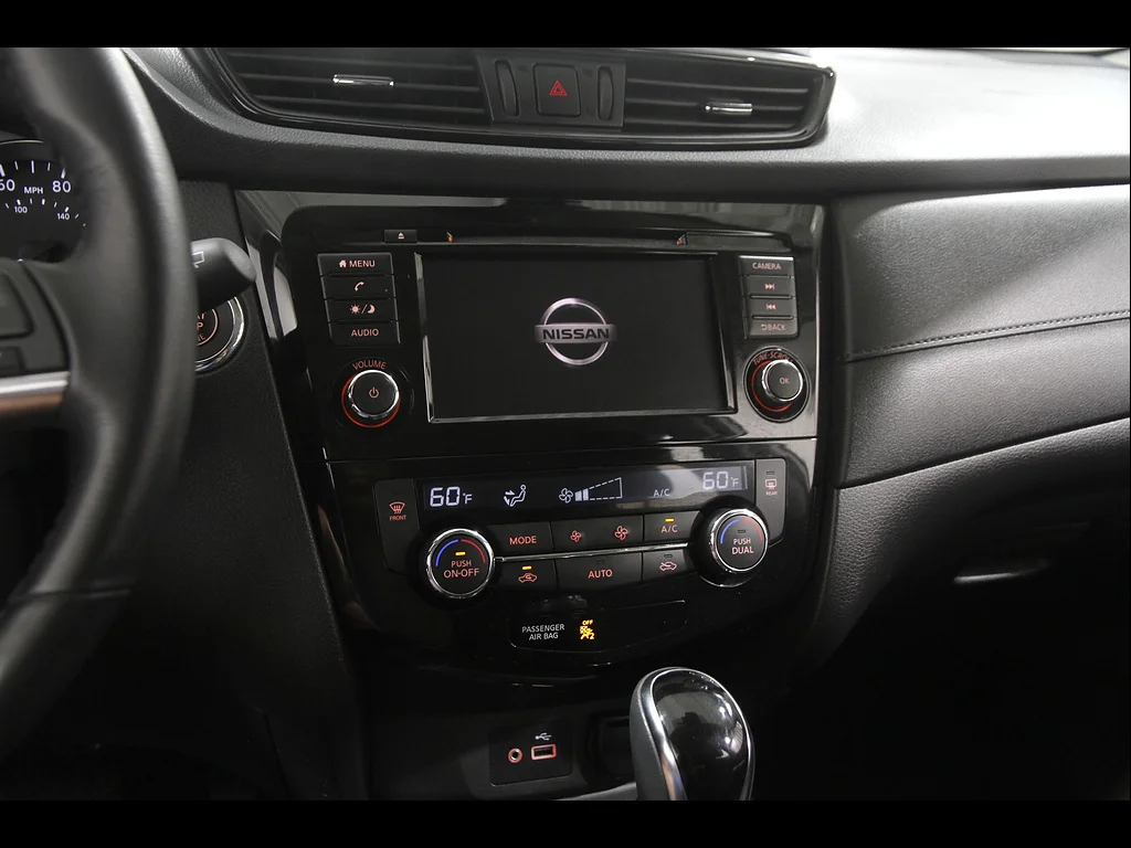 Used 2019 Brilliant Silver Metallic Nissan SV image 10