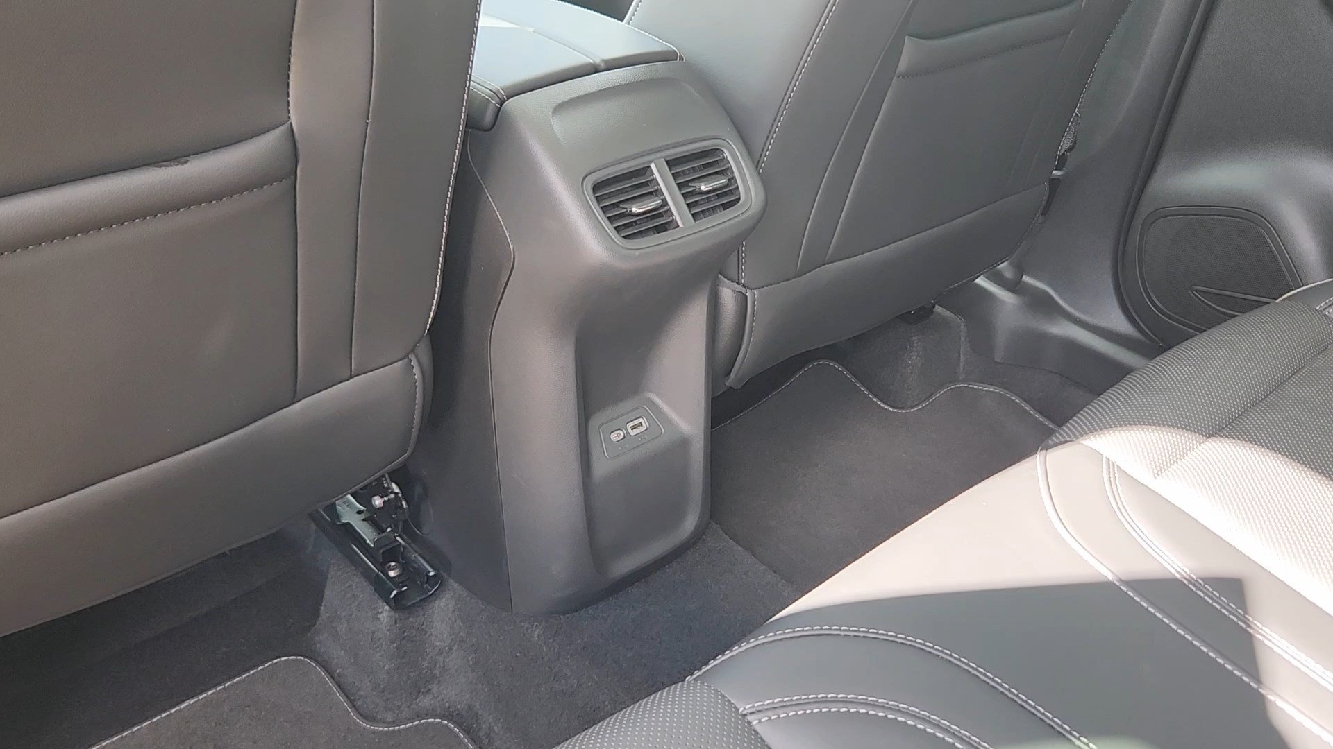 2022 Buick Envision Essence - Photo 17