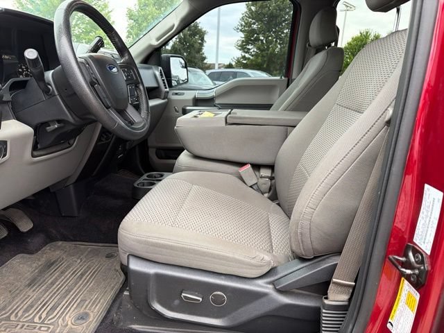 Used 2016 Ruby Red Metallic Tinted Clearcoat Ford XLT image 16