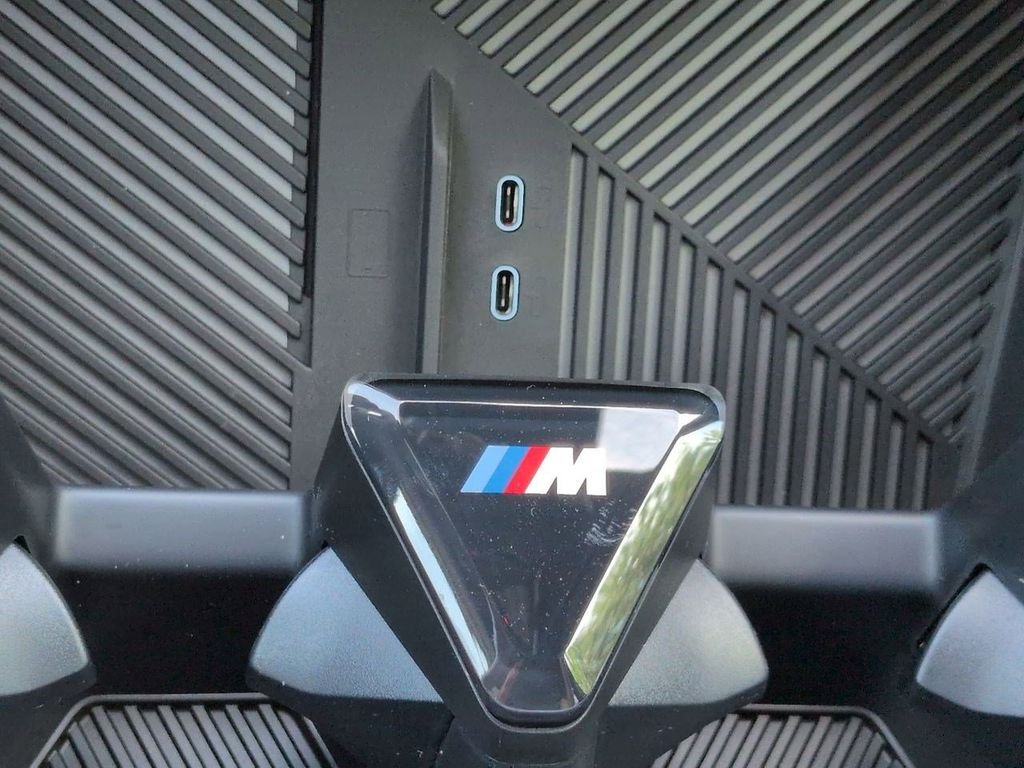 New 2026 Tanzanite Blue II Metallic BMW 30 xDrive image 23