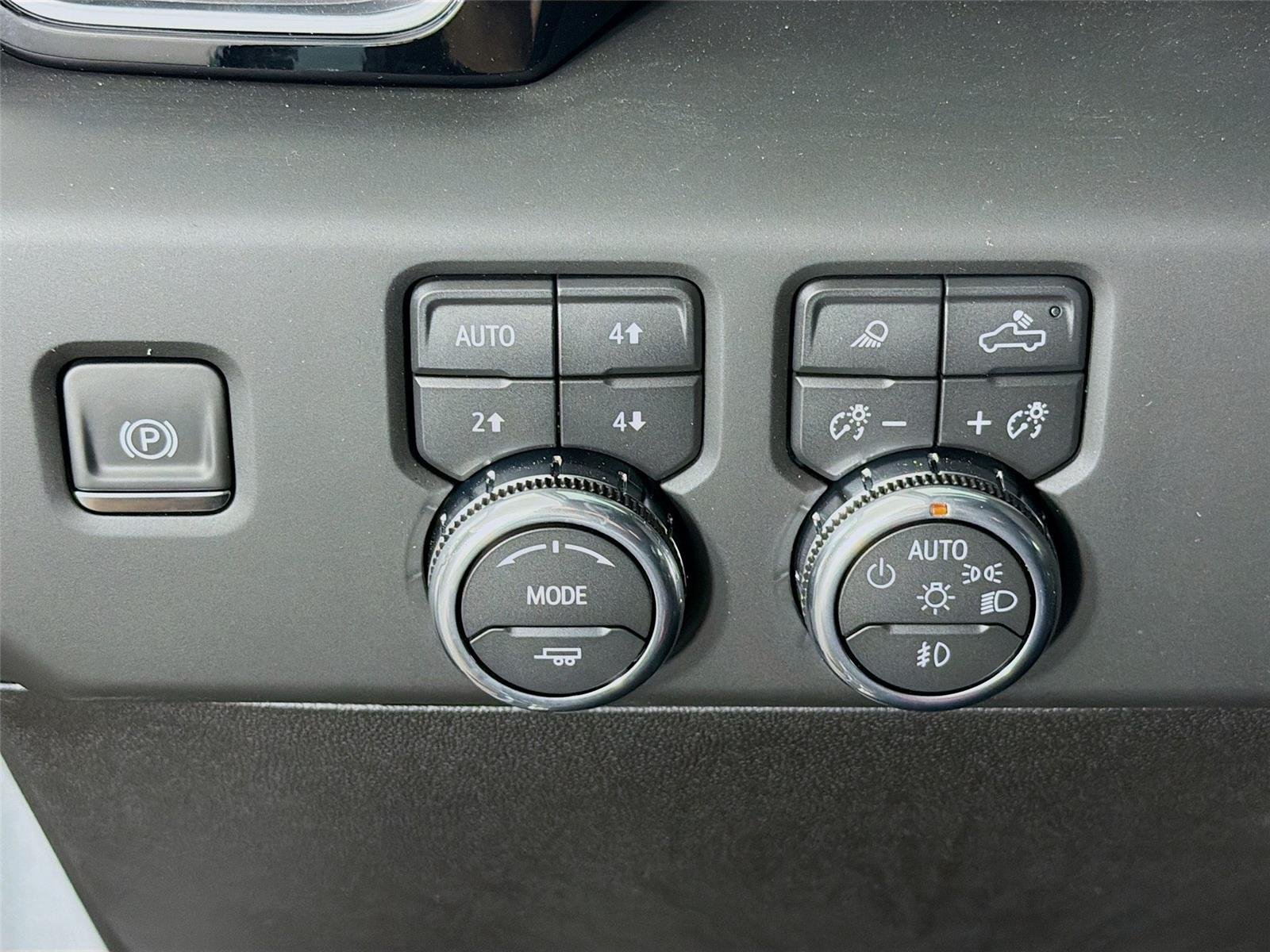 2026 GMC Sierra 3500HD Denali - Photo 10
