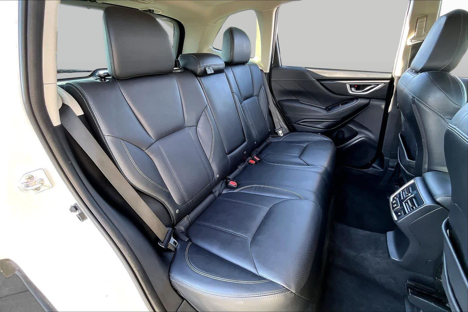 Used 2022 Crystal White Pearl Subaru Touring image 21