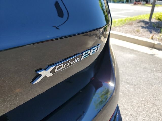 Used 2024 Black Sapphire Metallic BMW xDrive28i image 8