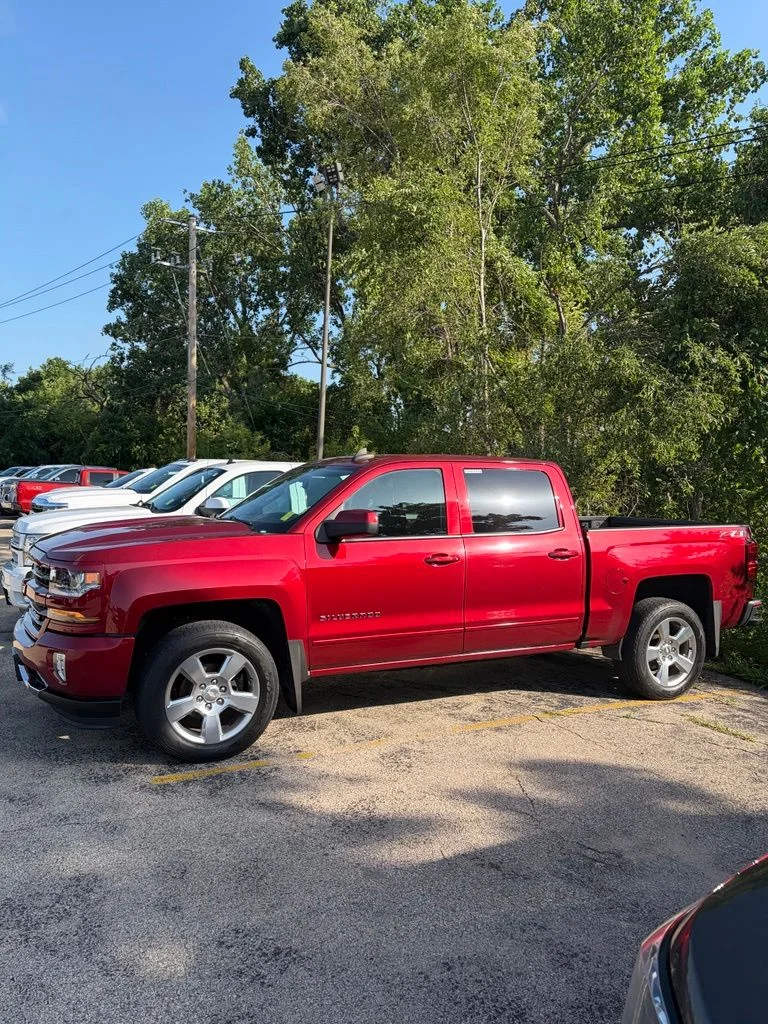 Used 2018 Red Chevrolet LT image 5