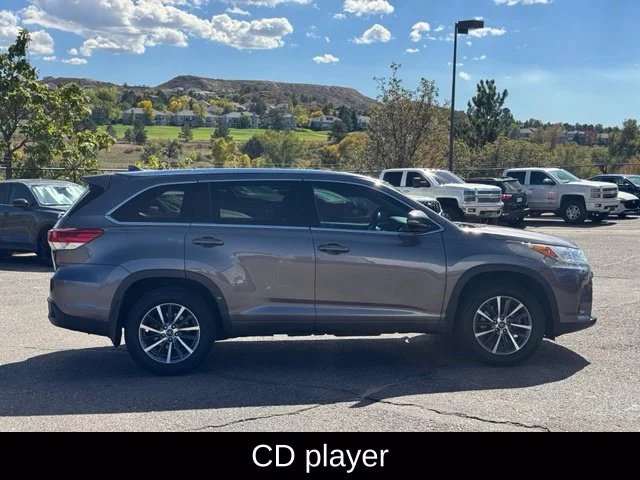 Used 2017 Gray Toyota XLE image 6