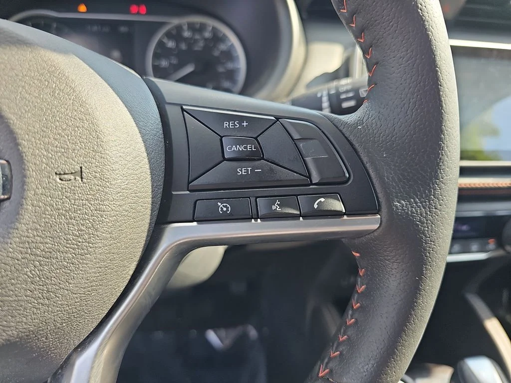 Used 2019 Silver Nissan SR image 17