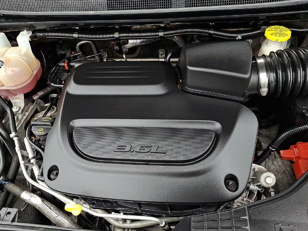 Used 2024 Diamond Black C Chrysler Touring L image 30