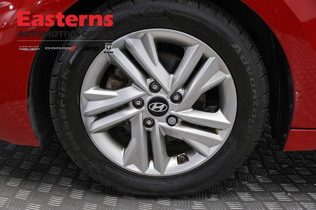 Used 2019 Red Hyundai Value Edition image 33