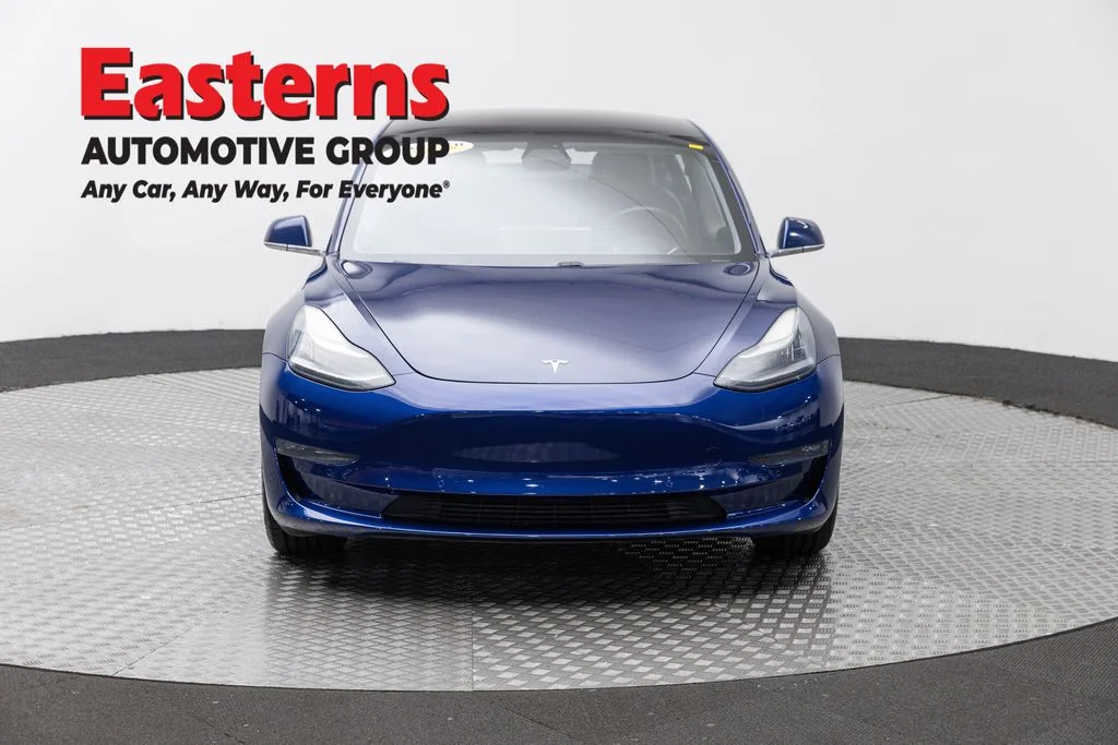 Used 2018 Blue Tesla Long Range image 2