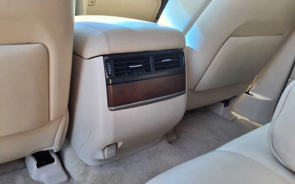 Used 2021 White Lexus 570 image 22