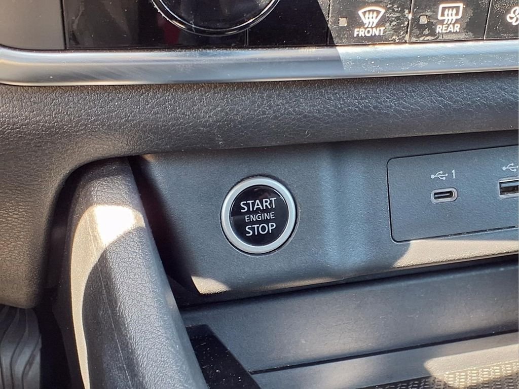 Used 2023 Silver Nissan SV image 14