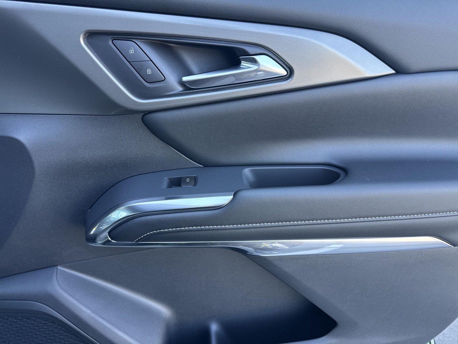 2027 Chevrolet Traverse LT - Photo 33