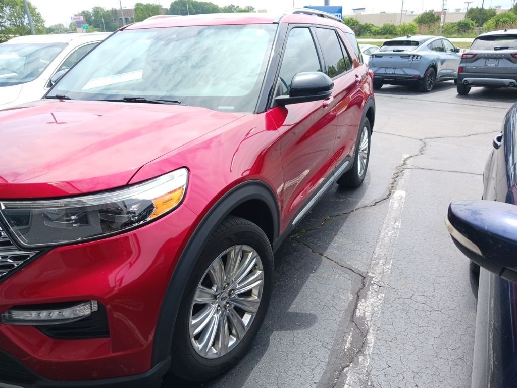 Used 2020 Rapid Red Metallic Tinted Clearcoat Ford Limited image 5