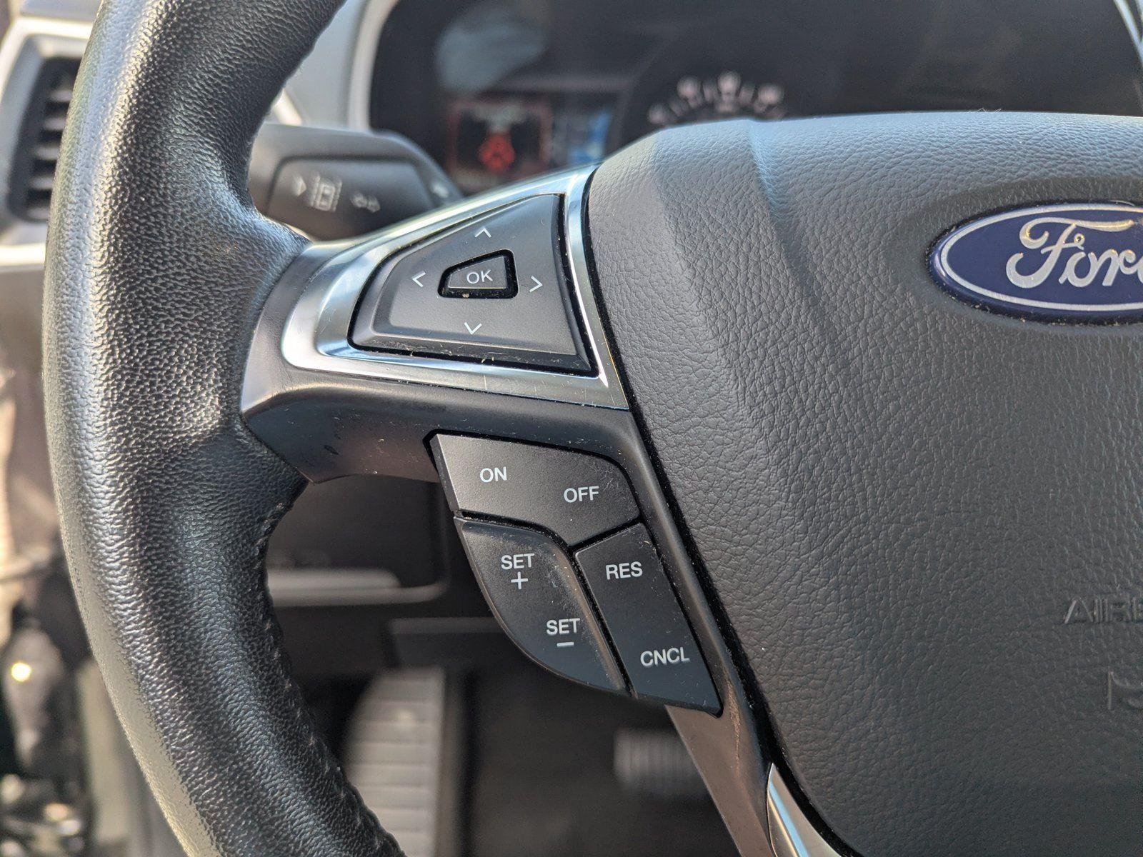 Used 2022 Agate Black Ford SEL image 25
