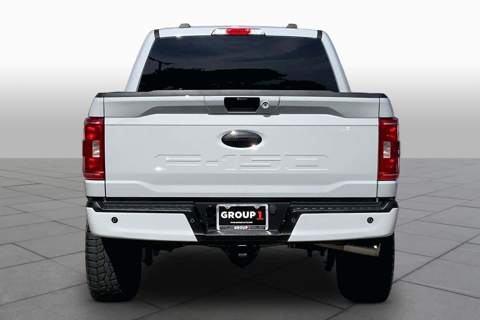 Used 2023 Avalanche Gray Ford XLT image 8