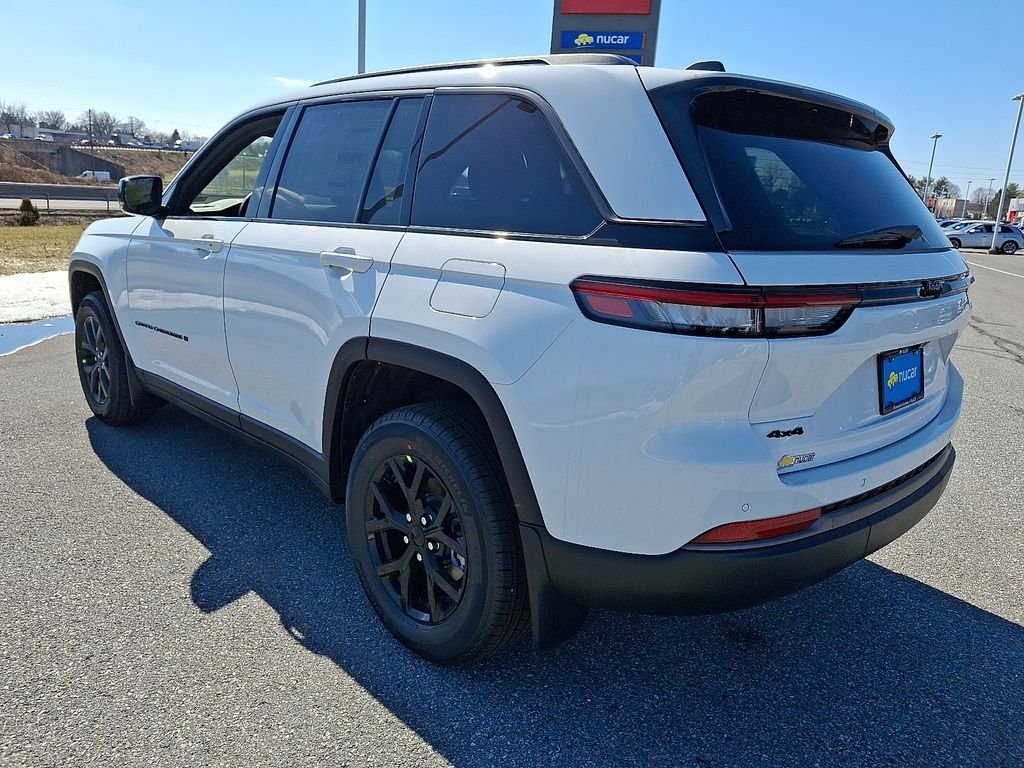 New 2026 White Jeep Altitude image 3