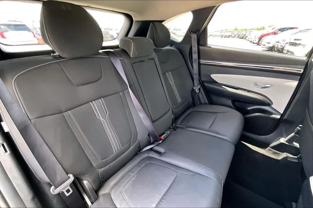 Used 2024 Black Hyundai SEL image 22