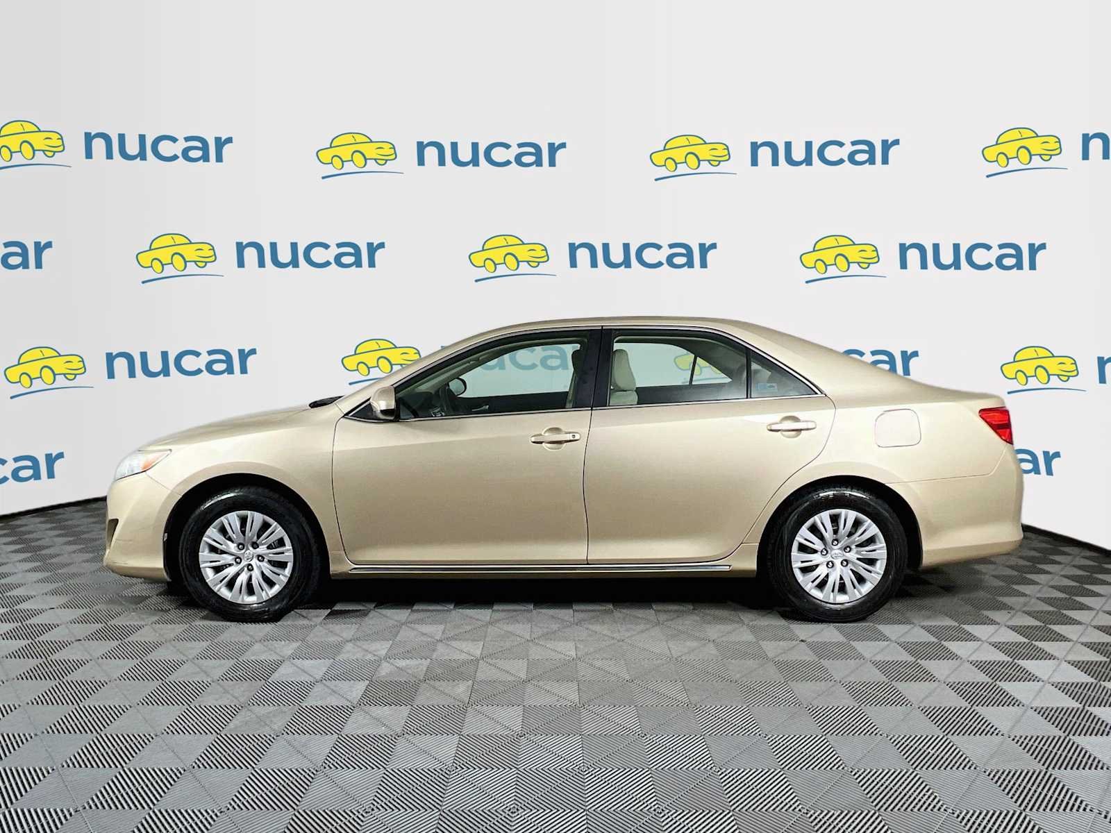 Used 2012 Sandy Beach Metallic Toyota LE image 4