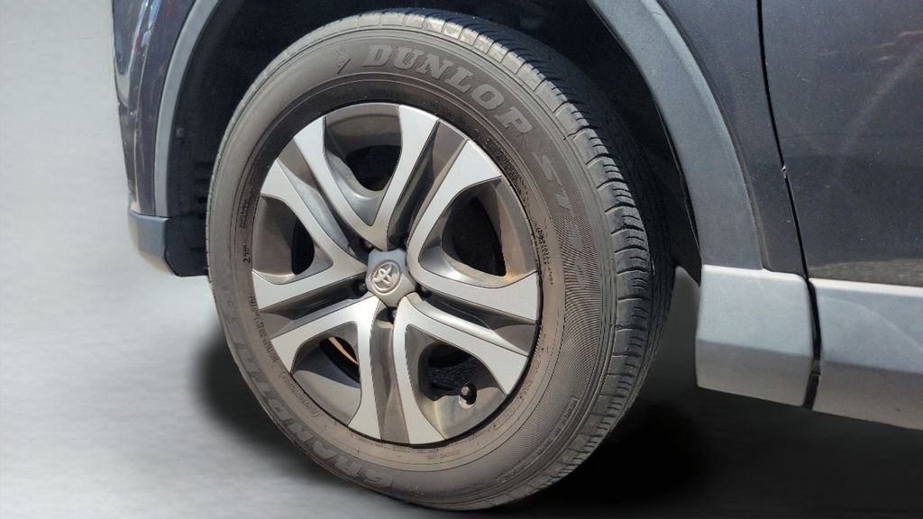 Used 2018 Gray Toyota LE image 2