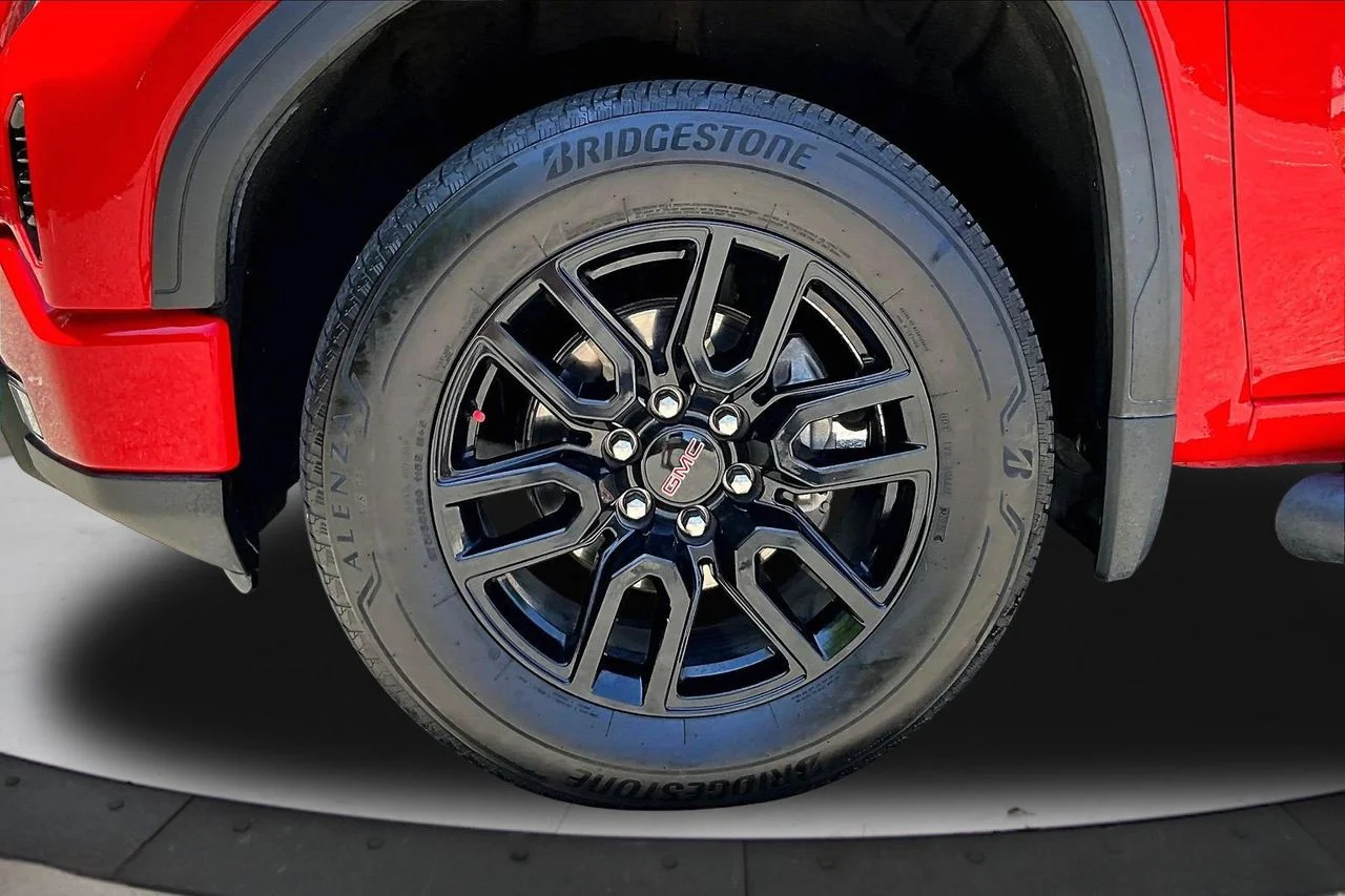Used 2022 Red GMC Elevation image 32