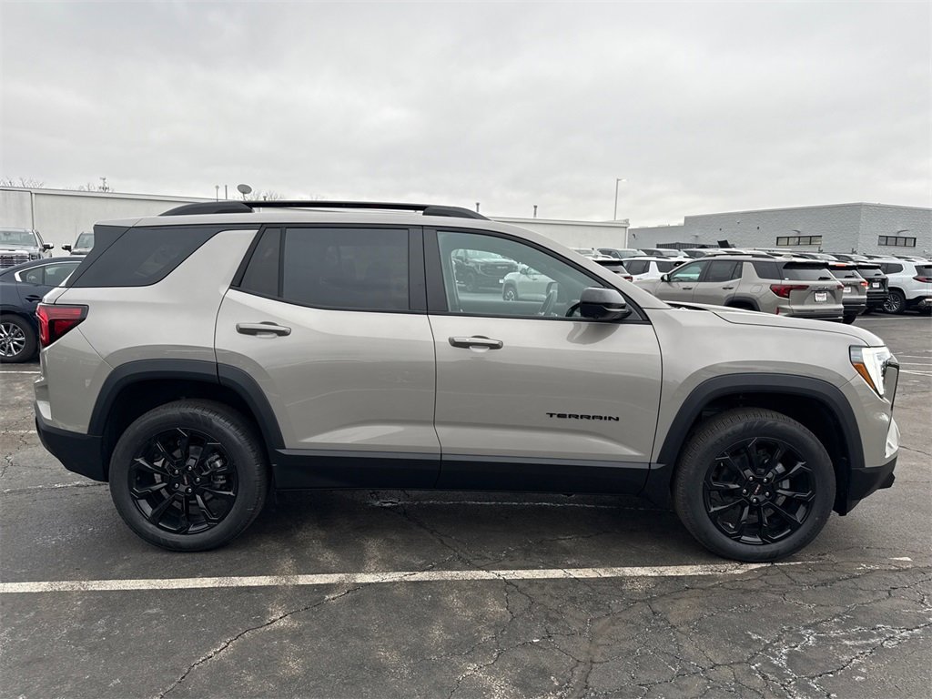 2026 GMC TERRAIN - Image 8