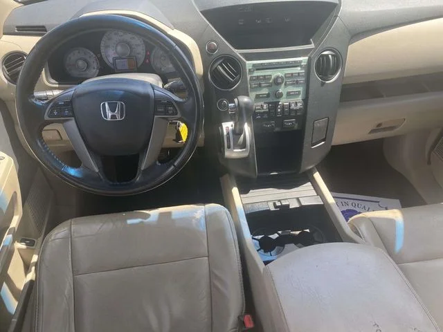 Used 2011 Gold Honda EX-L image 10
