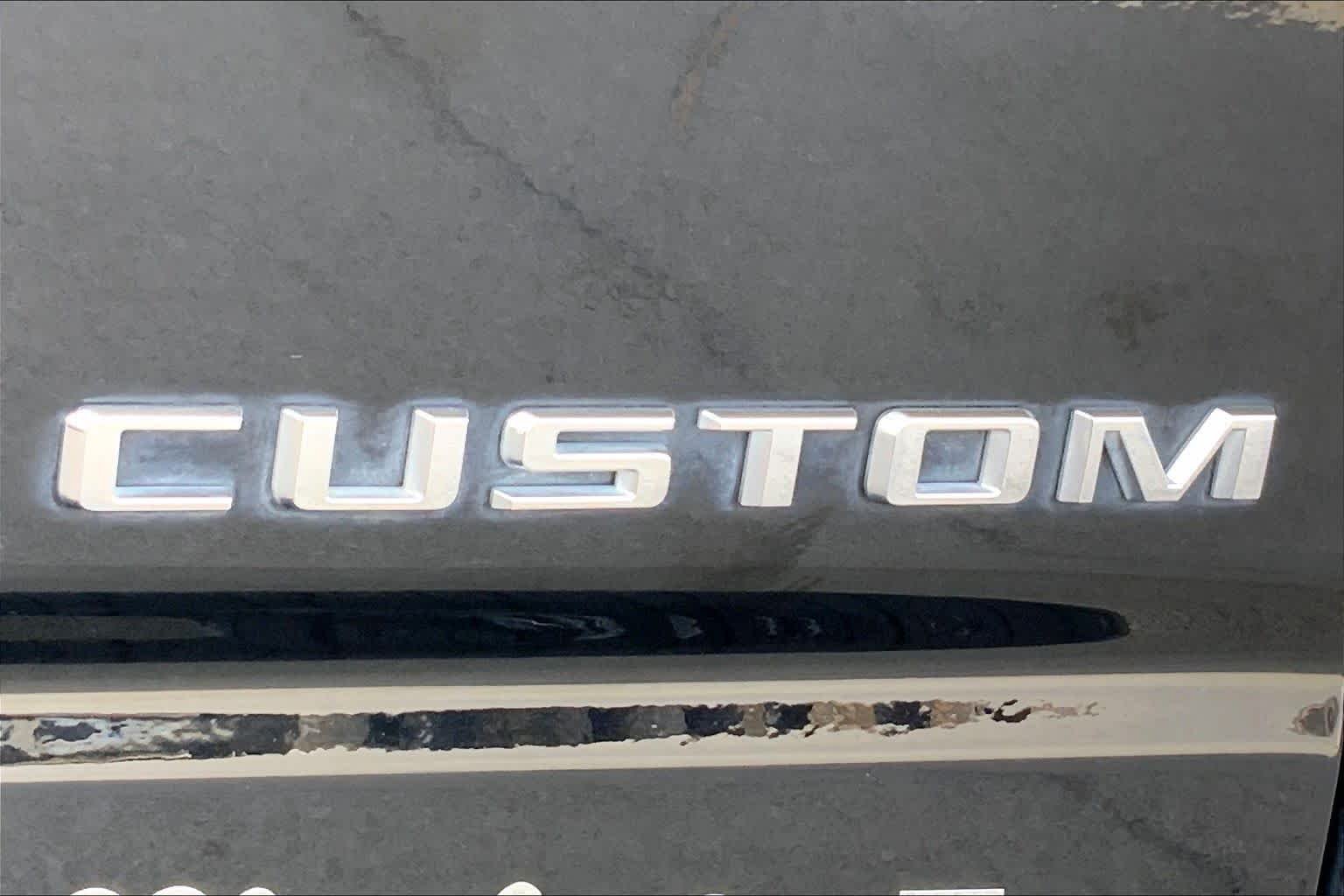 Used 2021 Black Chevrolet Custom image 10