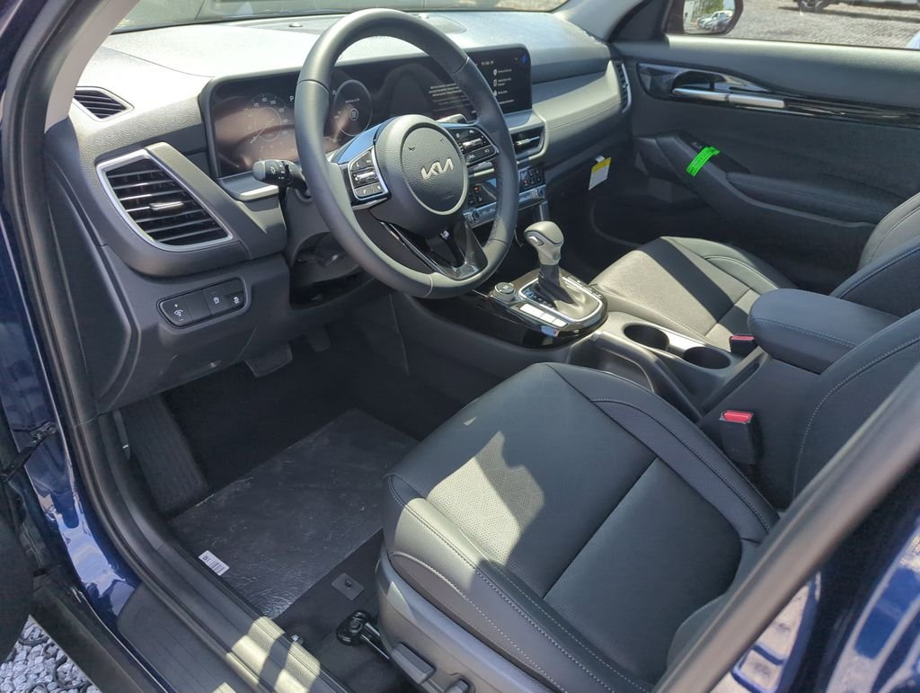 New 2026 Dark Ocean Blue Kia EX image 11