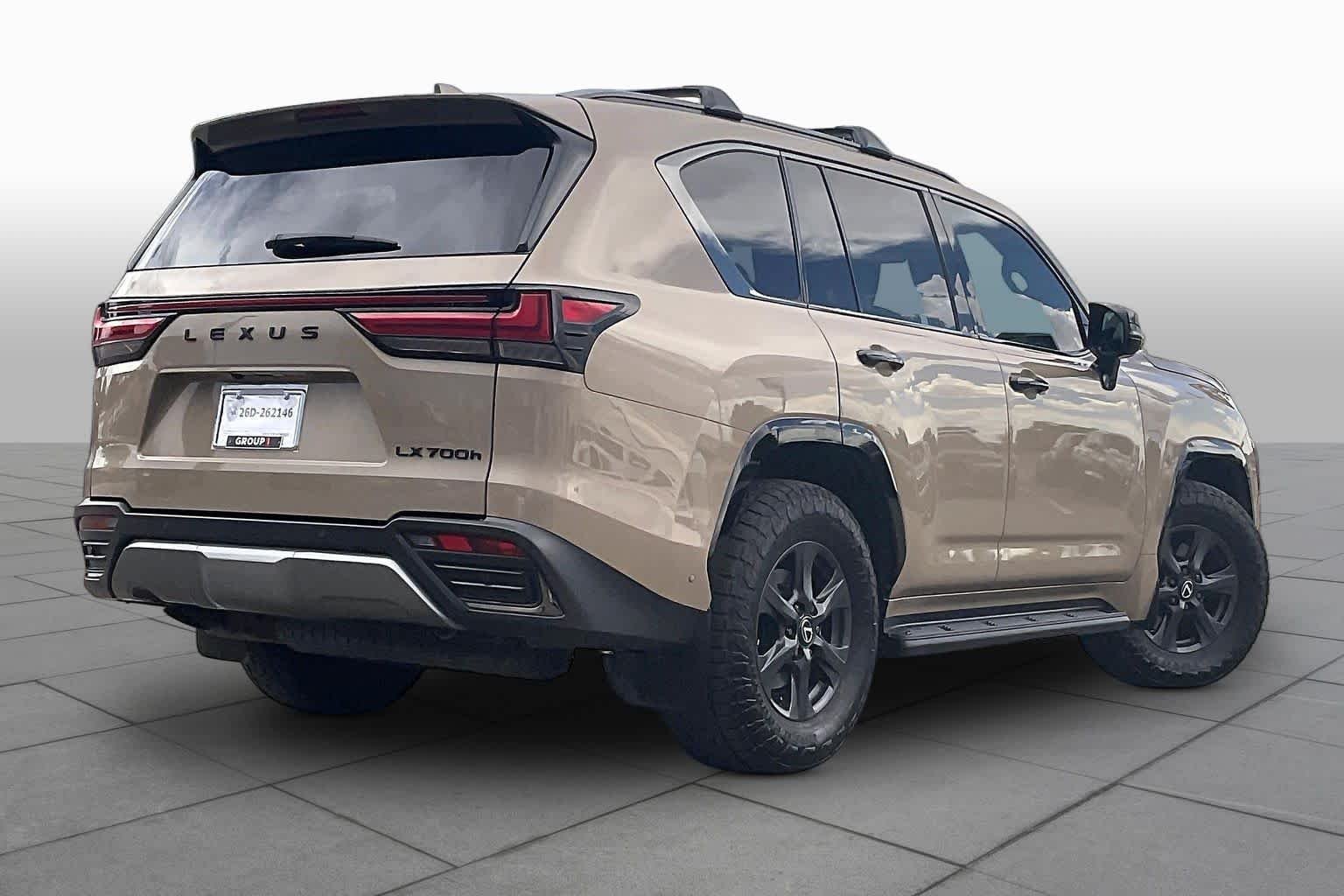 Certified Used 2025 Earth Lexus Overtrail image 12