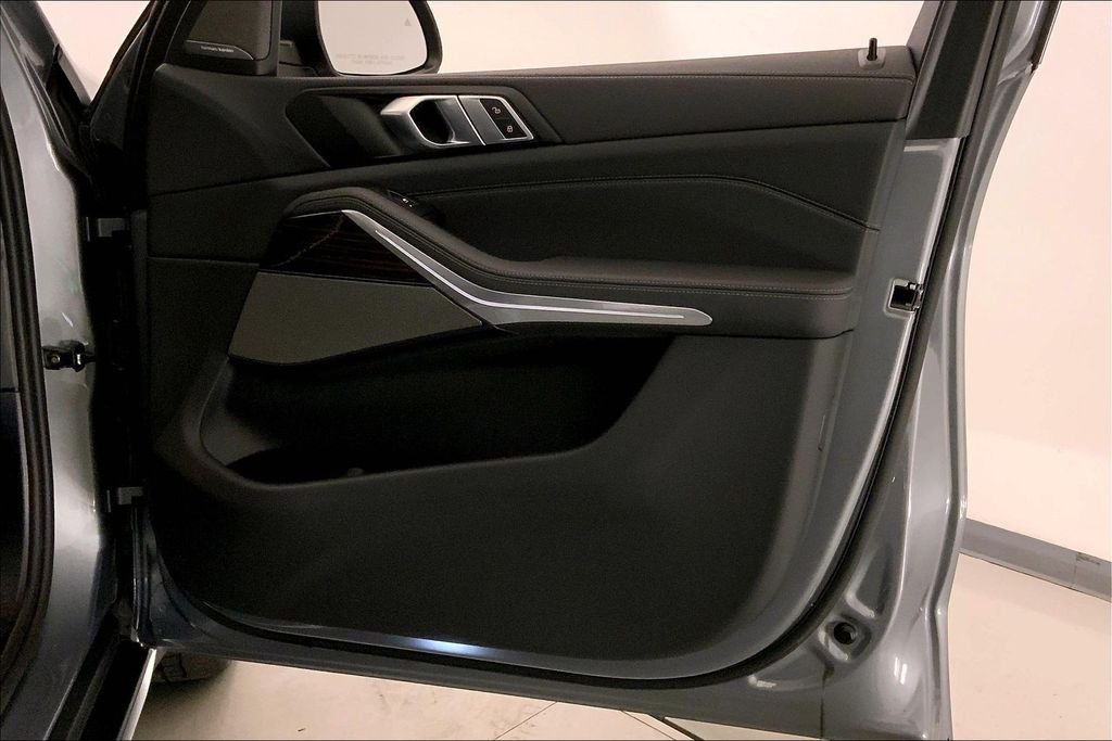 Certified Used 2026 Skyscraper Grey Metallic BMW  image 25