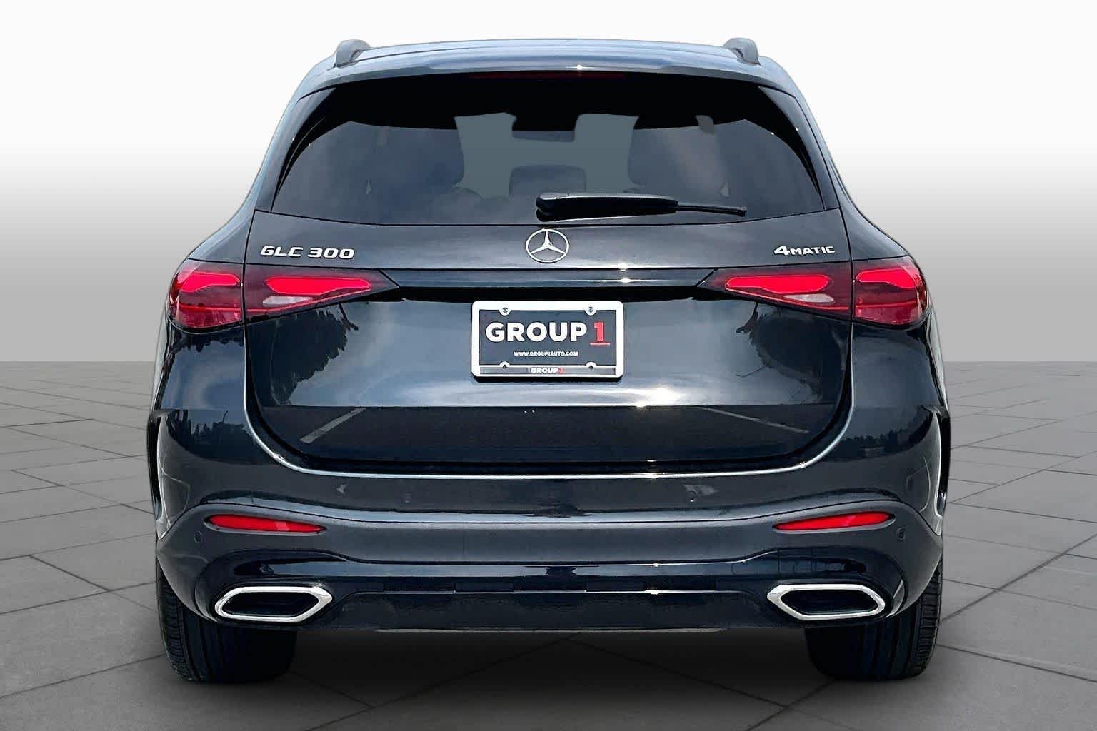 Used 2025 Graphite Grey Metallic Mercedes-Benz GLC 300 image 5