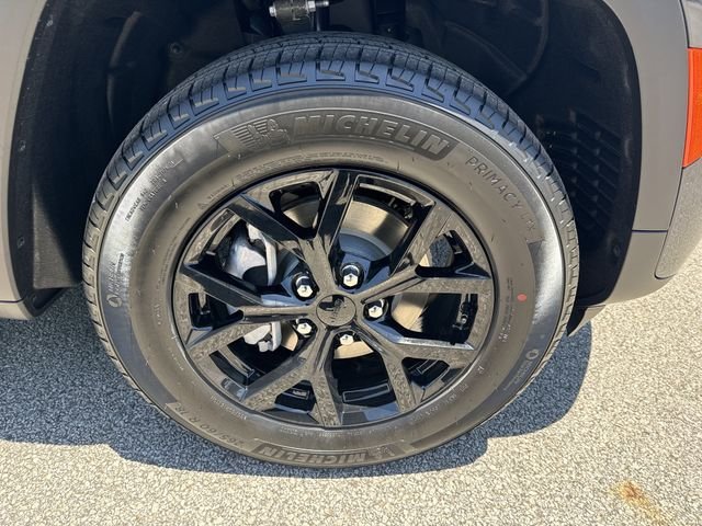 New 2026 Gray Jeep Laredo Altitude image 13